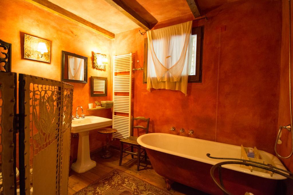 Locanda Dei Melograni Gossolengo Buitenkant foto